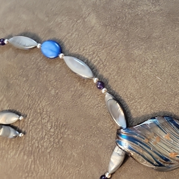 HANDMADE Gray Shell Amethyst Metal Beaded Handblown Glass Pendant Necklace - Picture 6 of 7